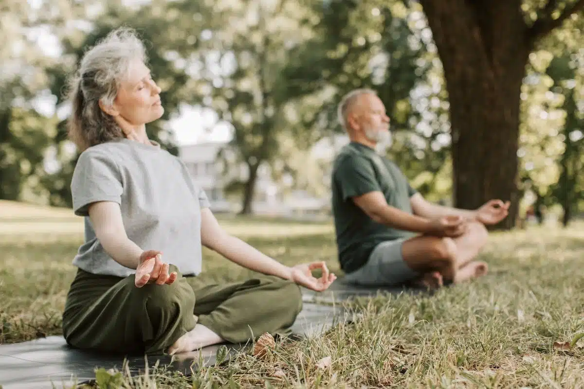 seniors méditation