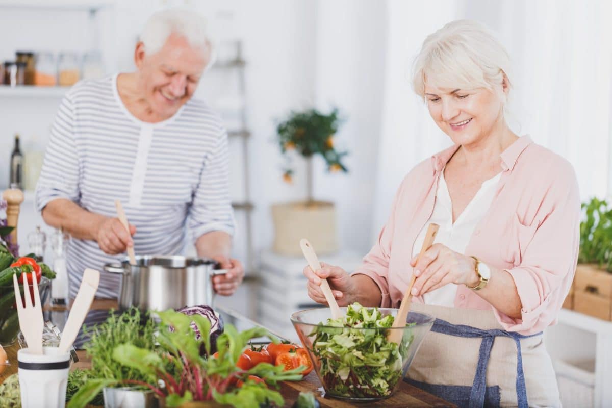 Comment rester actif et en bonne santé après la retraite : les astuces des seniors dynamiques